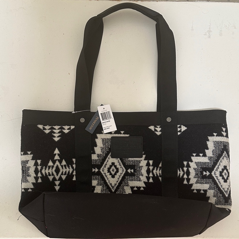 NWT Pendleton Geometric Black and White Tote